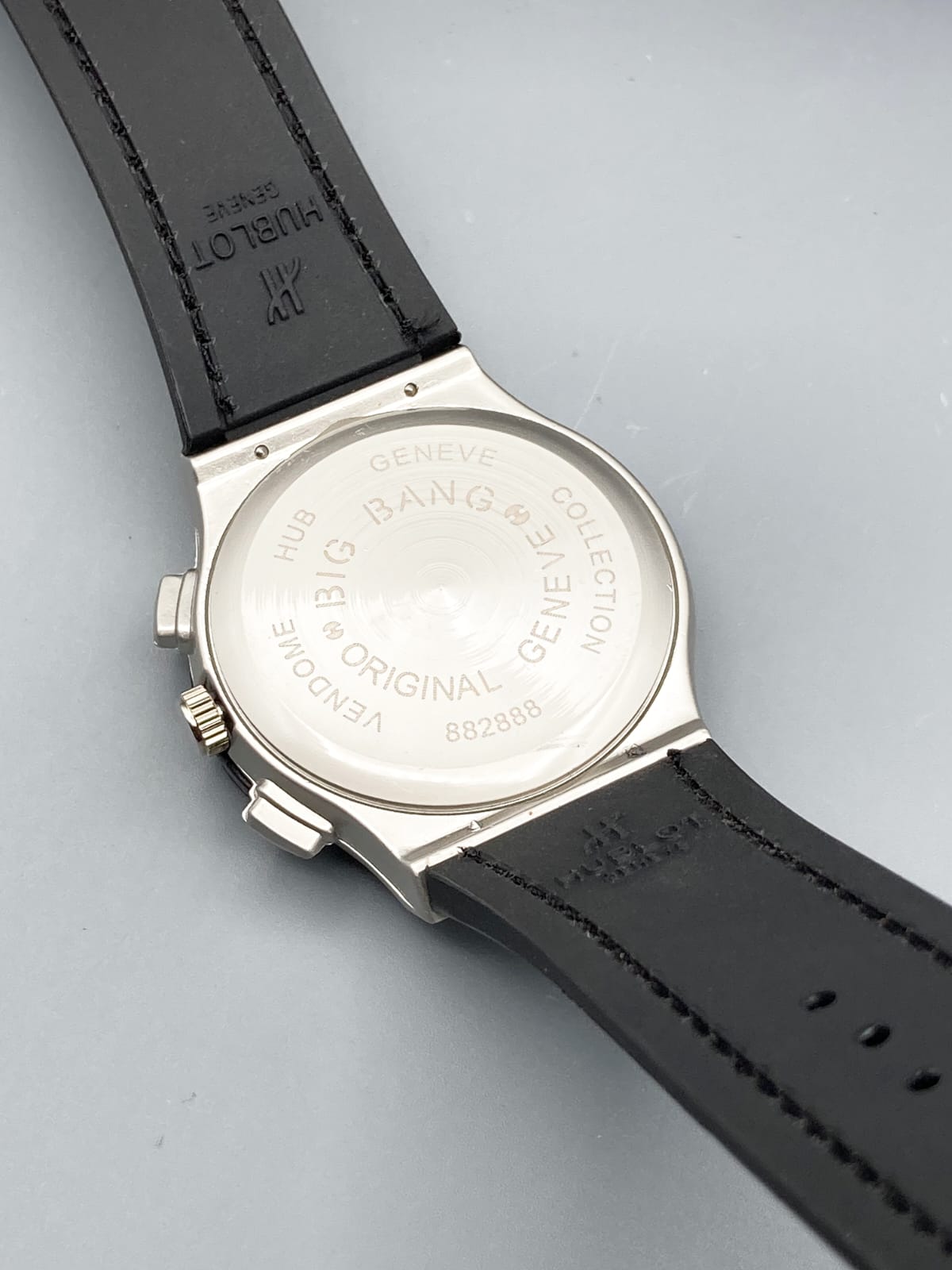 Men's Luxury Watch – Leather Strap & Master Lock